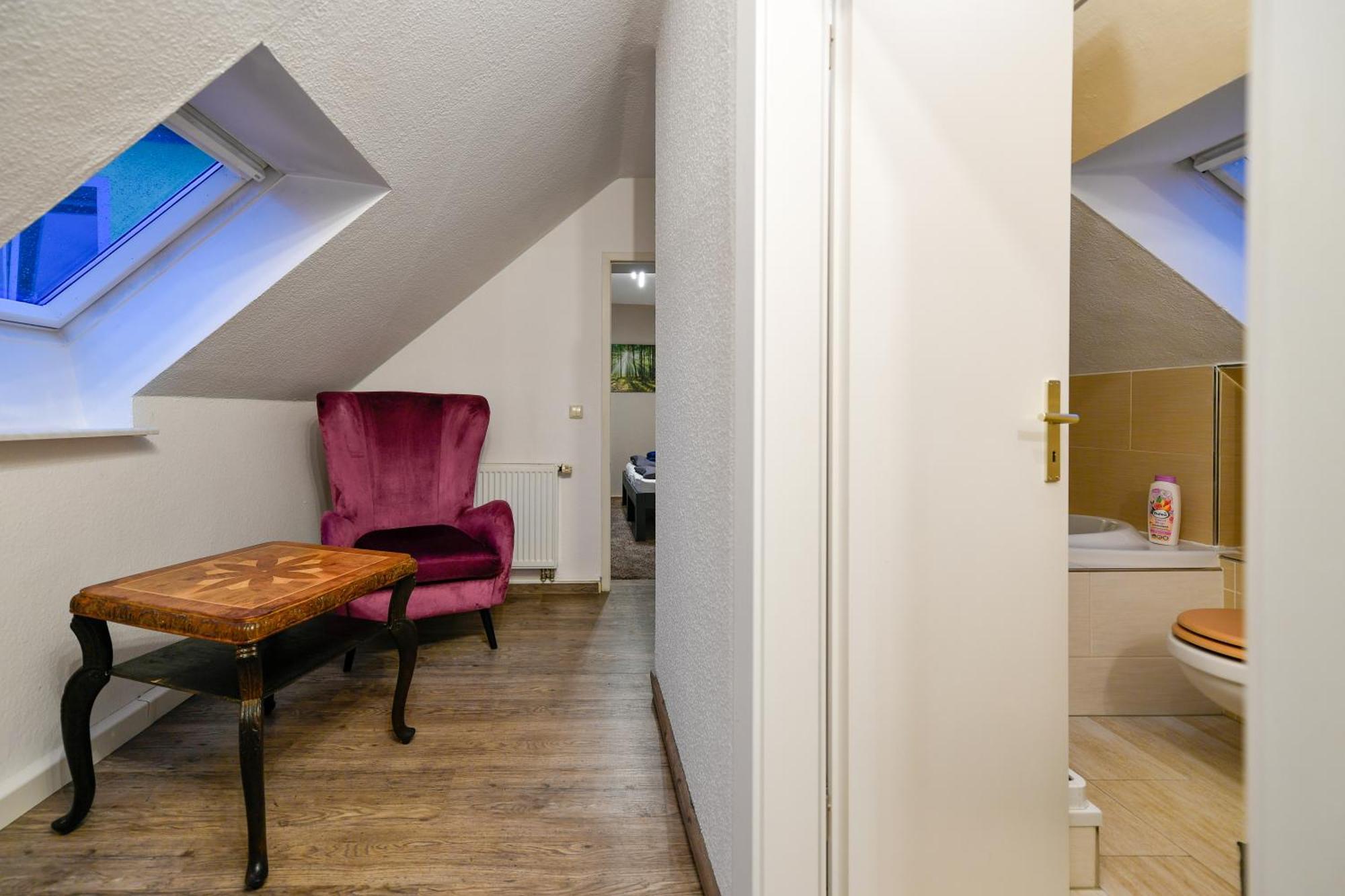 Grosses Spree Apartment, 3 Schlafzimmer Bis 10 Personen, 4X Kfz Parkplatz, Terrasse, Waschtrockner, Wlan, Netflix Cottbus Exterior foto